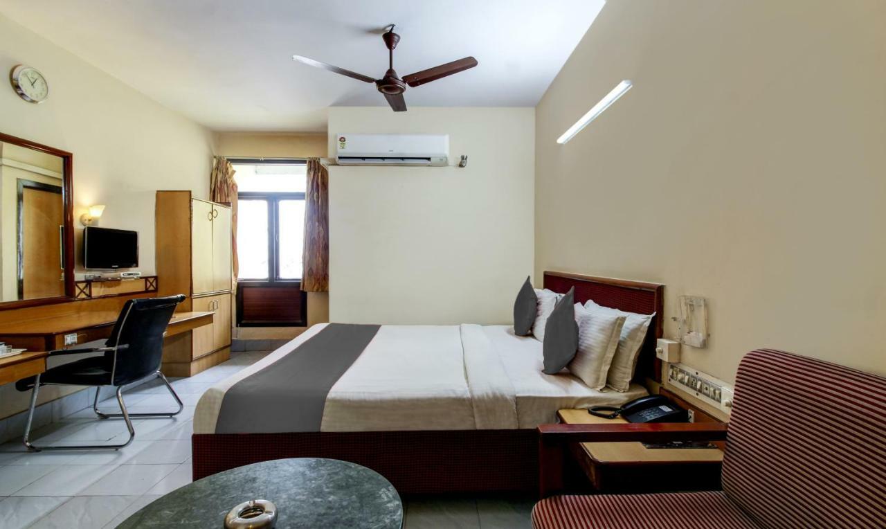Hotel Saaket Residency Βιζαχαπατνάμ Εξωτερικό φωτογραφία