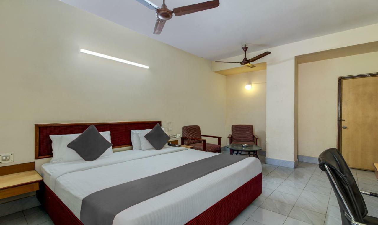 Hotel Saaket Residency Βιζαχαπατνάμ Εξωτερικό φωτογραφία